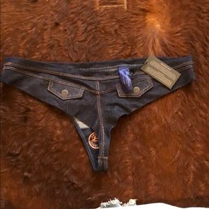 “Jeans” thong NWT